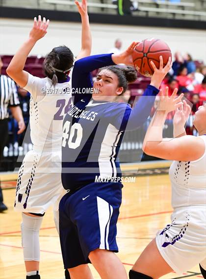 Thumbnail 2 in Akins vs Weslaco (NEISD Invitational) photogallery.