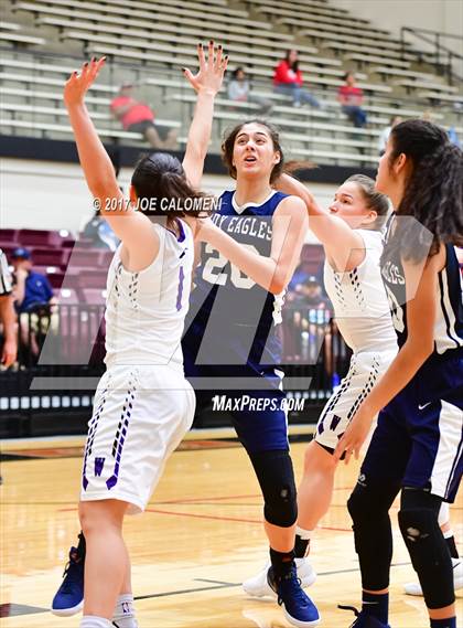 Thumbnail 3 in Akins vs Weslaco (NEISD Invitational) photogallery.