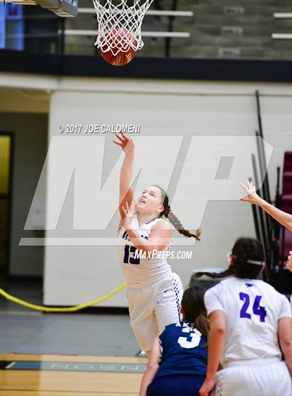 Thumbnail 1 in Akins vs Weslaco (NEISD Invitational) photogallery.