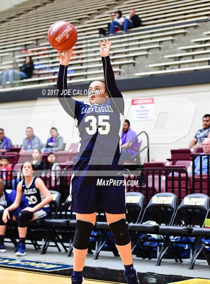 Thumbnail 3 in Akins vs Weslaco (NEISD Invitational) photogallery.