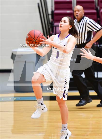 Thumbnail 1 in Akins vs Weslaco (NEISD Invitational) photogallery.
