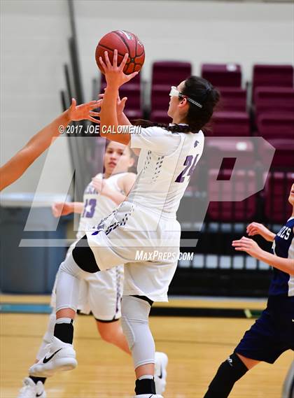 Thumbnail 1 in Akins vs Weslaco (NEISD Invitational) photogallery.