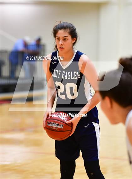 Thumbnail 3 in Akins vs Weslaco (NEISD Invitational) photogallery.