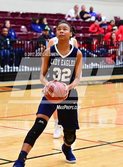 Thumbnail 3 in Akins vs Weslaco (NEISD Invitational) photogallery.