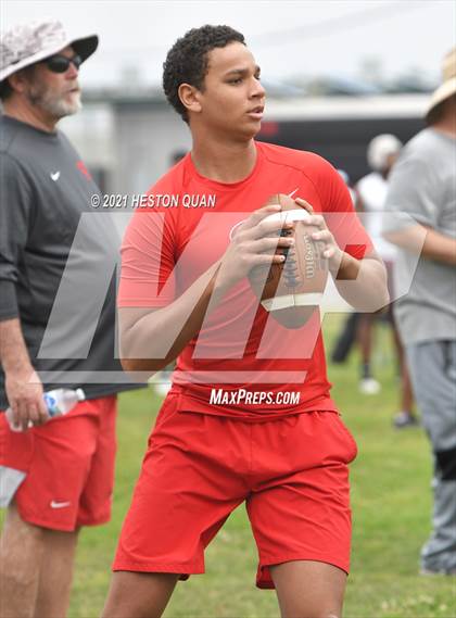 Thumbnail 1 in Mater Dei vs. Alemany (Battle at the Beach 7x7) photogallery.