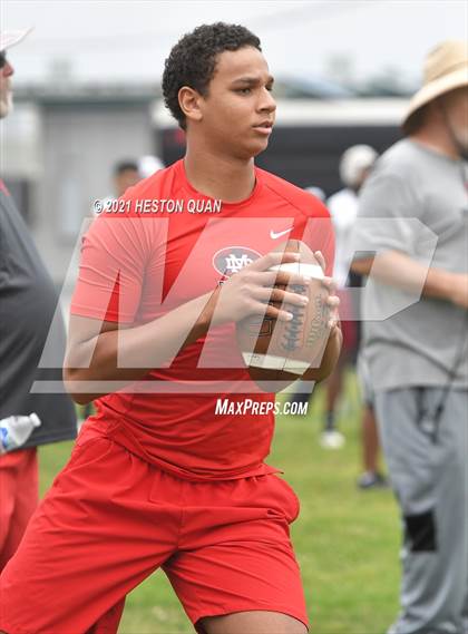 Thumbnail 2 in Mater Dei vs. Alemany (Battle at the Beach 7x7) photogallery.