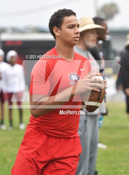 Thumbnail 1 in Mater Dei vs. Alemany (Battle at the Beach 7x7) photogallery.