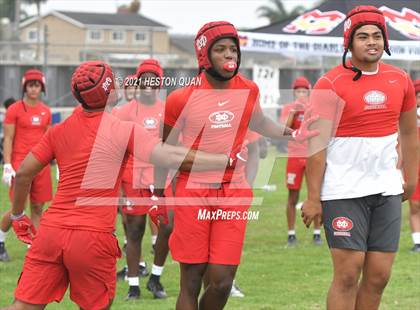 Thumbnail 2 in Mater Dei vs. Alemany (Battle at the Beach 7x7) photogallery.
