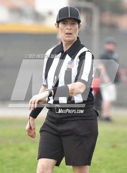 Thumbnail 1 in Mater Dei vs. Alemany (Battle at the Beach 7x7) photogallery.