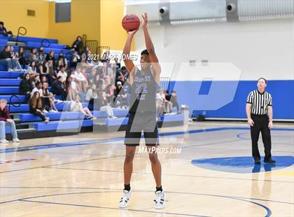 Thumbnail 1 in Desert Christian vs. Phoenix Country Day (PCDS Desert Classic) photogallery.