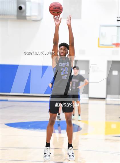 Thumbnail 1 in Desert Christian vs. Phoenix Country Day (PCDS Desert Classic) photogallery.