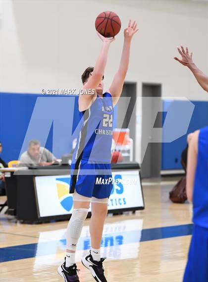 Thumbnail 3 in Desert Christian vs. Phoenix Country Day (PCDS Desert Classic) photogallery.