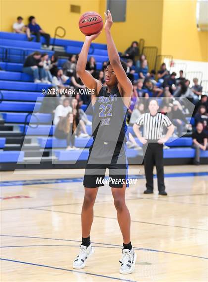 Thumbnail 3 in Desert Christian vs. Phoenix Country Day (PCDS Desert Classic) photogallery.