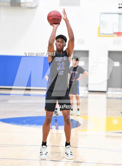 Thumbnail 3 in Desert Christian vs. Phoenix Country Day (PCDS Desert Classic) photogallery.