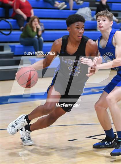 Thumbnail 2 in Desert Christian vs. Phoenix Country Day (PCDS Desert Classic) photogallery.