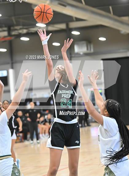 Thumbnail 2 in Fairmont Prep vs. Long Beach Poly (Nike Tournament of Champions) photogallery.