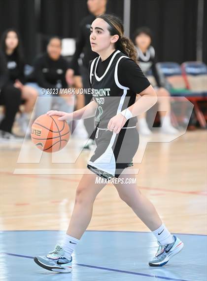 Thumbnail 1 in Fairmont Prep vs. Long Beach Poly (Nike Tournament of Champions) photogallery.