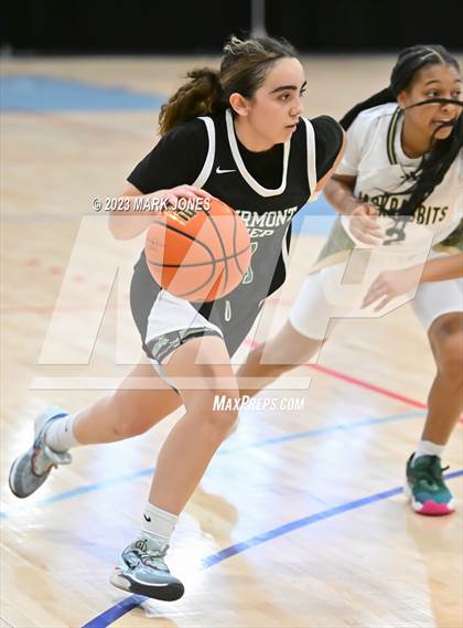 Thumbnail 2 in Fairmont Prep vs. Long Beach Poly (Nike Tournament of Champions) photogallery.