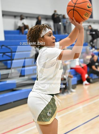 Thumbnail 2 in Fairmont Prep vs. Long Beach Poly (Nike Tournament of Champions) photogallery.