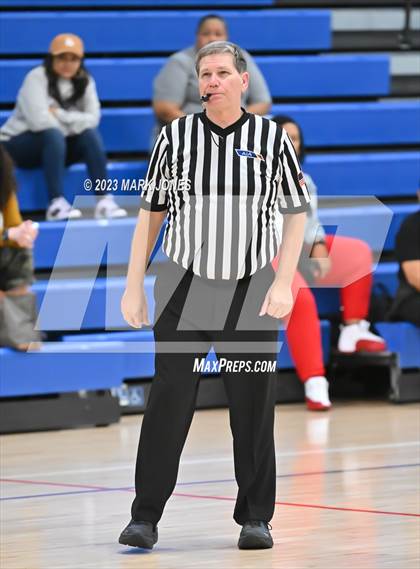 Thumbnail 2 in Fairmont Prep vs. Long Beach Poly (Nike Tournament of Champions) photogallery.