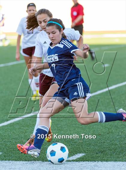 Thumbnail 1 in Carroll vs Marshall (UIL 6A Bi-District) photogallery.