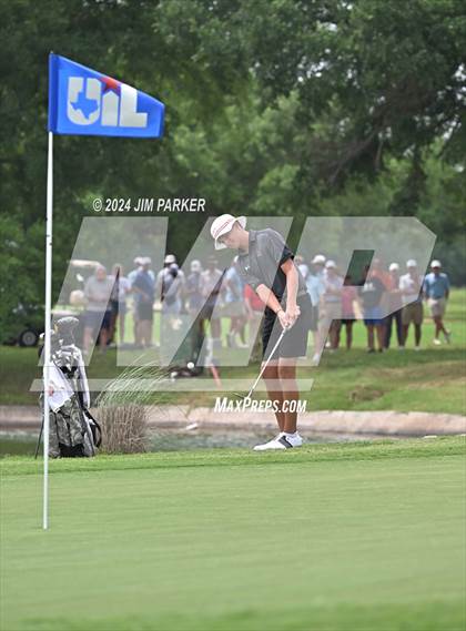 Thumbnail 2 in UIL 6A Golf State Final (Round 2) photogallery.