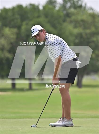 Thumbnail 2 in UIL 6A Golf State Final (Round 2) photogallery.