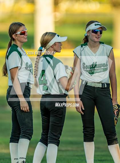 Thumbnail 2 in Elkhorn South vs Lincoln Southwest photogallery.
