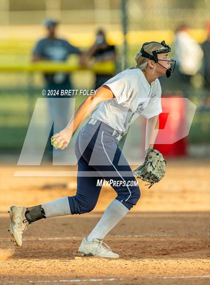 Thumbnail 2 in Elkhorn South vs Lincoln Southwest photogallery.