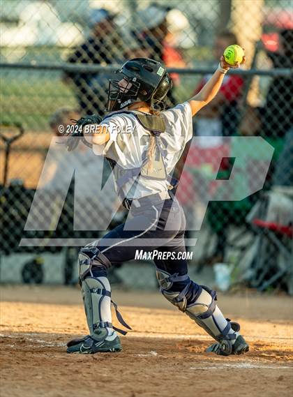 Thumbnail 2 in Elkhorn South vs Lincoln Southwest photogallery.