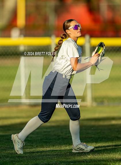 Thumbnail 1 in Elkhorn South vs Lincoln Southwest photogallery.