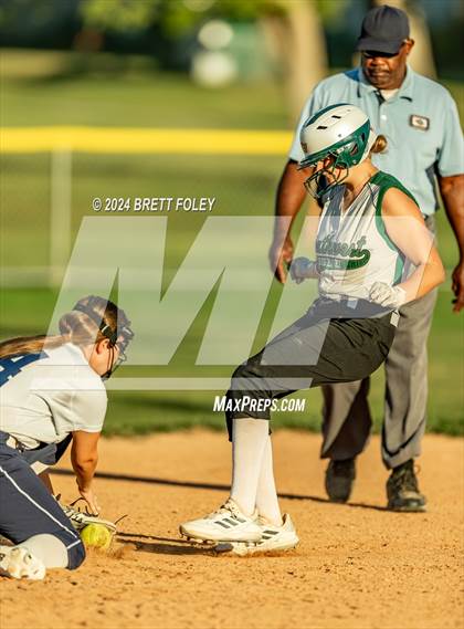 Thumbnail 3 in Elkhorn South vs Lincoln Southwest photogallery.