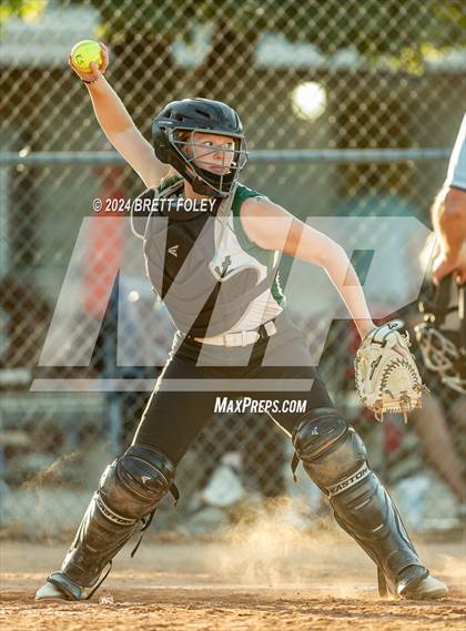 Thumbnail 3 in Elkhorn South vs Lincoln Southwest photogallery.