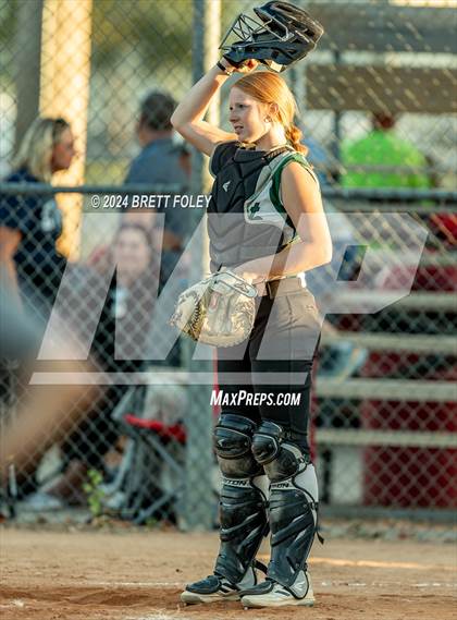 Thumbnail 2 in Elkhorn South vs Lincoln Southwest photogallery.