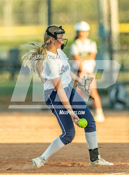 Thumbnail 1 in Elkhorn South vs Lincoln Southwest photogallery.