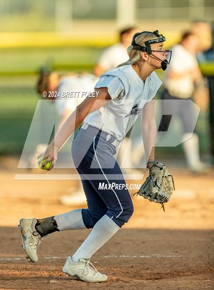 Thumbnail 2 in Elkhorn South vs Lincoln Southwest photogallery.