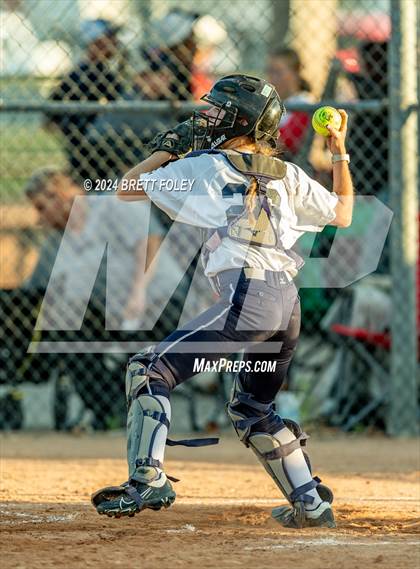 Thumbnail 2 in Elkhorn South vs Lincoln Southwest photogallery.