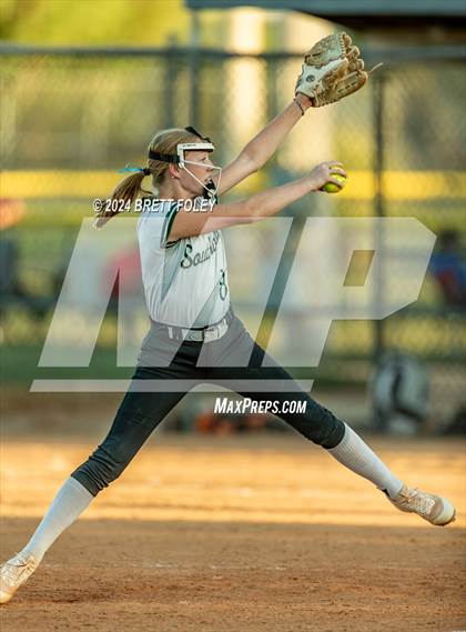 Thumbnail 3 in Elkhorn South vs Lincoln Southwest photogallery.