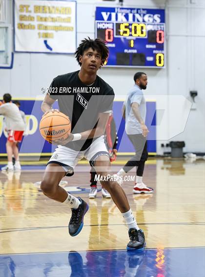 Thumbnail 2 in Mater Dei vs St. Bernard (CIF Division 1 Round 2) photogallery.