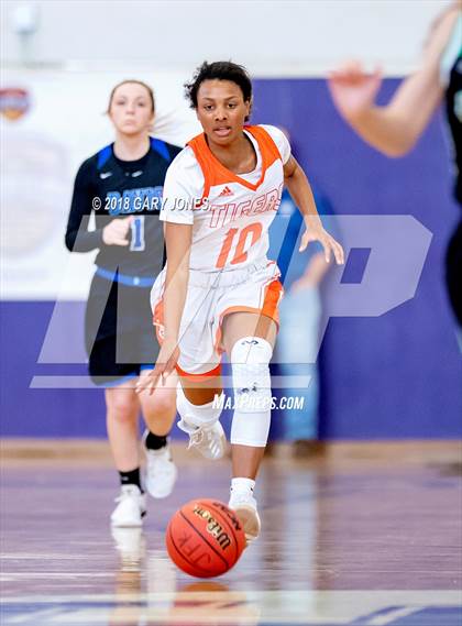 Thumbnail 1 in Sacramento Optimist All-Star Game - Large School photogallery.