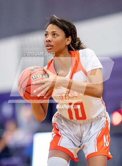 Thumbnail 3 in Sacramento Optimist All-Star Game - Large School photogallery.