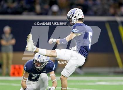 Thumbnail 3 in Greenwood vs. Pleasant Grove (UIL 4A Division 2 Semifinal) photogallery.