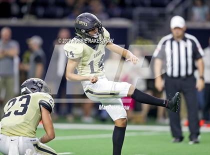 Thumbnail 2 in Greenwood vs. Pleasant Grove (UIL 4A Division 2 Semifinal) photogallery.