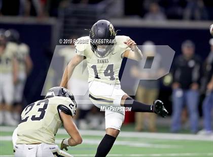 Thumbnail 3 in Greenwood vs. Pleasant Grove (UIL 4A Division 2 Semifinal) photogallery.