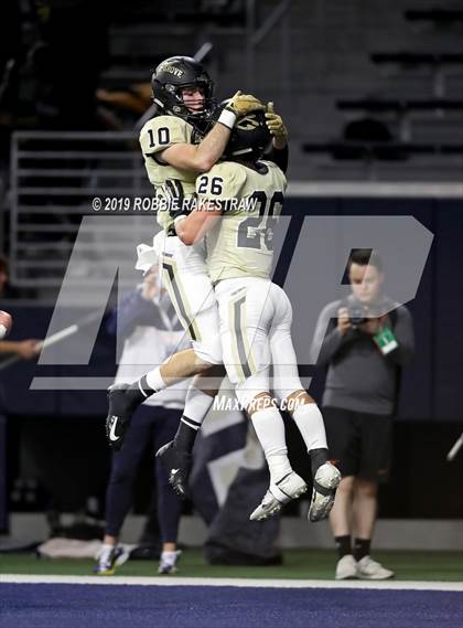 Thumbnail 2 in Greenwood vs. Pleasant Grove (UIL 4A Division 2 Semifinal) photogallery.