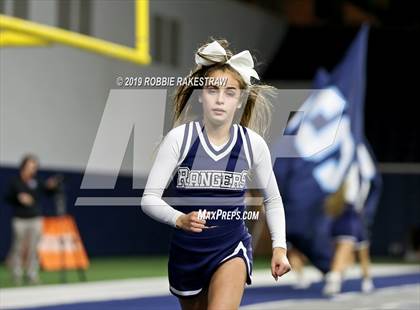Thumbnail 2 in Greenwood vs. Pleasant Grove (UIL 4A Division 2 Semifinal) photogallery.