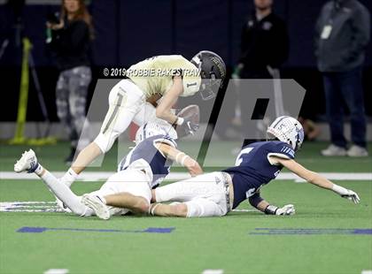 Thumbnail 3 in Greenwood vs. Pleasant Grove (UIL 4A Division 2 Semifinal) photogallery.