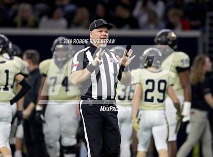 Thumbnail 3 in Greenwood vs. Pleasant Grove (UIL 4A Division 2 Semifinal) photogallery.