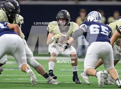 Thumbnail 3 in Greenwood vs. Pleasant Grove (UIL 4A Division 2 Semifinal) photogallery.