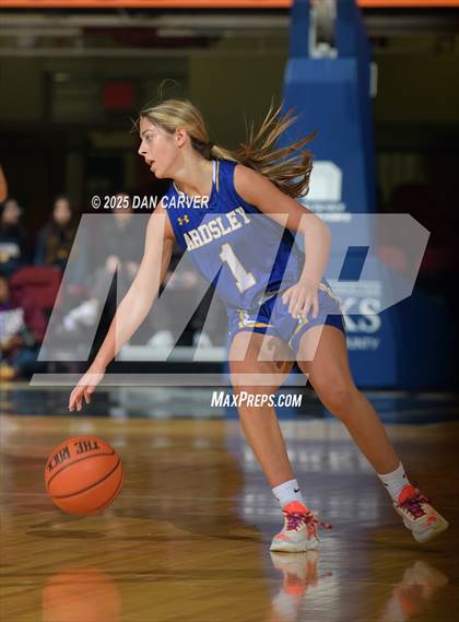 Thumbnail 1 in Ardsley vs Ossining (Slam Dunk Showcase) photogallery.